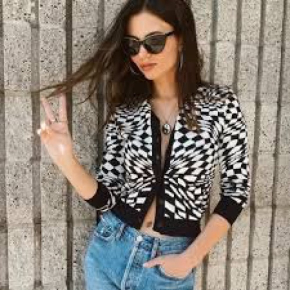 Daydreamer Black and White Geometric Cardigan L fitted cropped